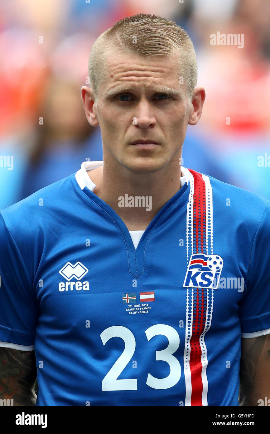 Iceland's Ari Freyr Skulason during the Euro 2016, Group F match at the Stade de France, Paris. PRESS ASSOCIATION Photo. Picture date: Wednesday June 22, 2016. See PA story SOCCER Iceland. Photo credit should read: Owen Humphreys/PA Wire. RESTRICTIONS: Use subject to restrictions. Editorial use only. Book and magazine sales permitted providing not solely devoted to any one team/player/match. No commercial use. Call +44 (0)1158 447447 for further information. Stock Photo