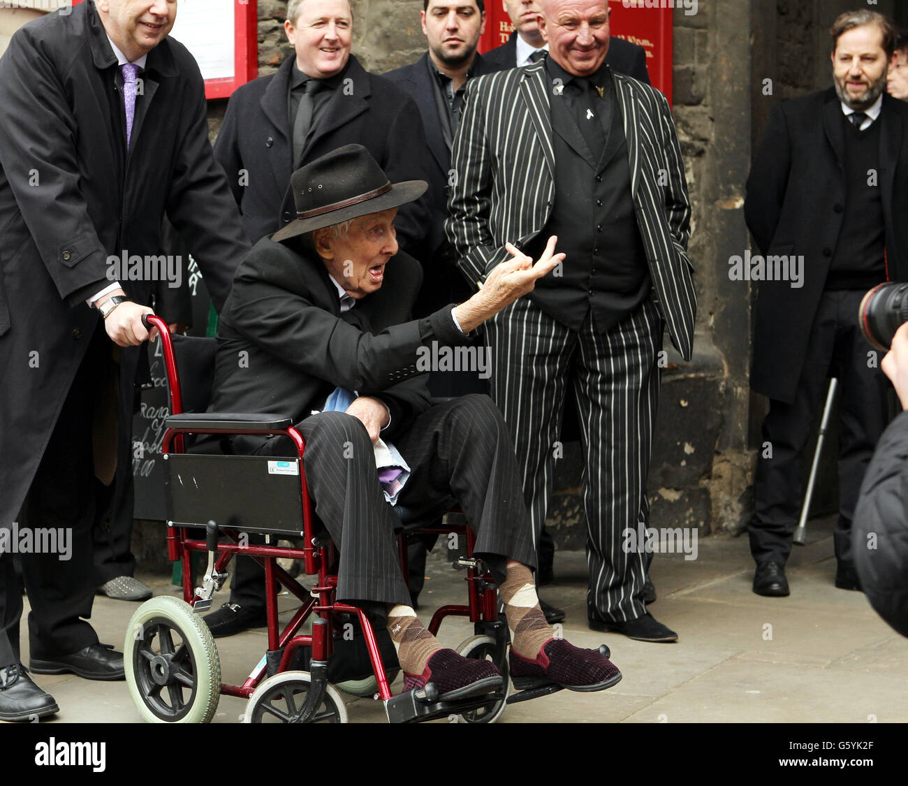 funeral-of-bruce-reynolds-stock-photo-alamy