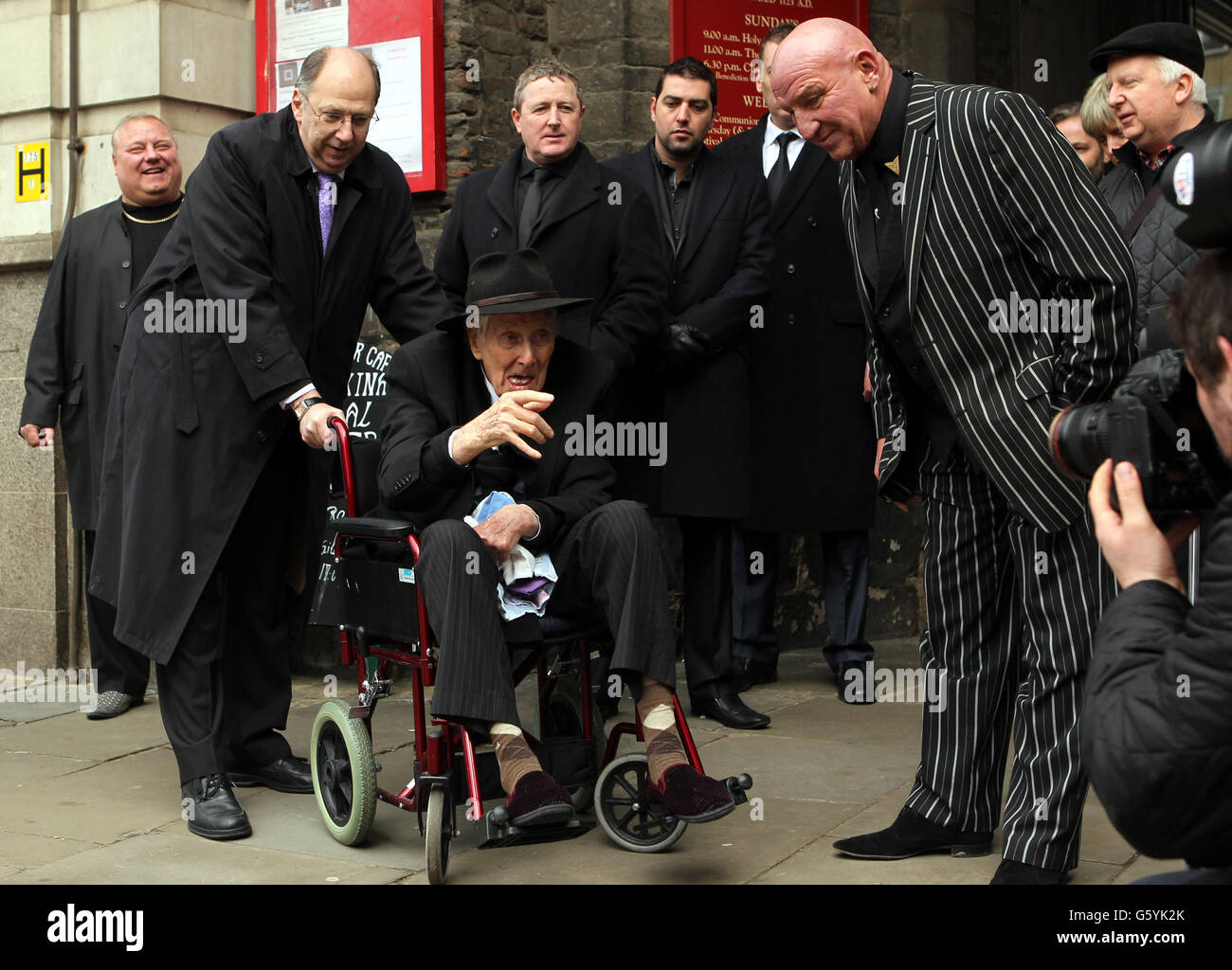 news-funeral-reynolds-high-resolution-stock-photography-and-images-alamy