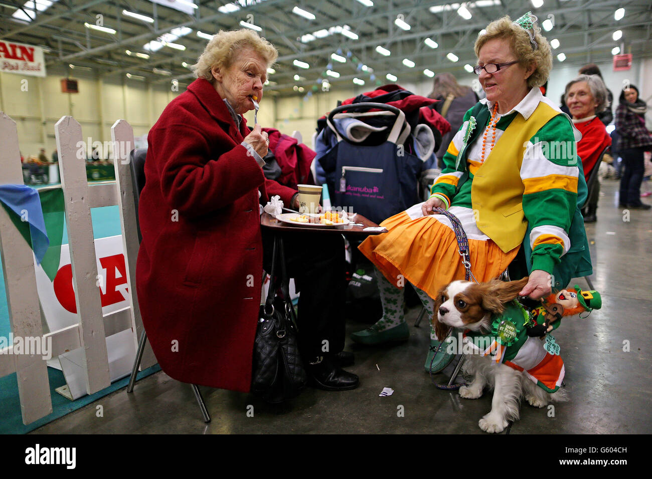 Christine and Margaret Farrell (right) with 'Shanty' winner of the best