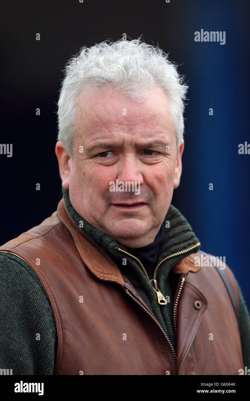 Trainer jonathan geake hires stock photography and images Alamy