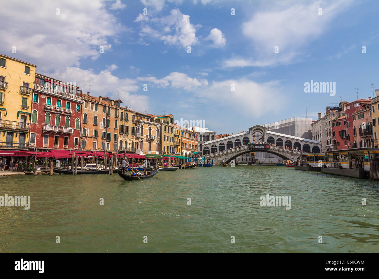Rialto bridge venice canal hi-res stock photography and images - Alamy