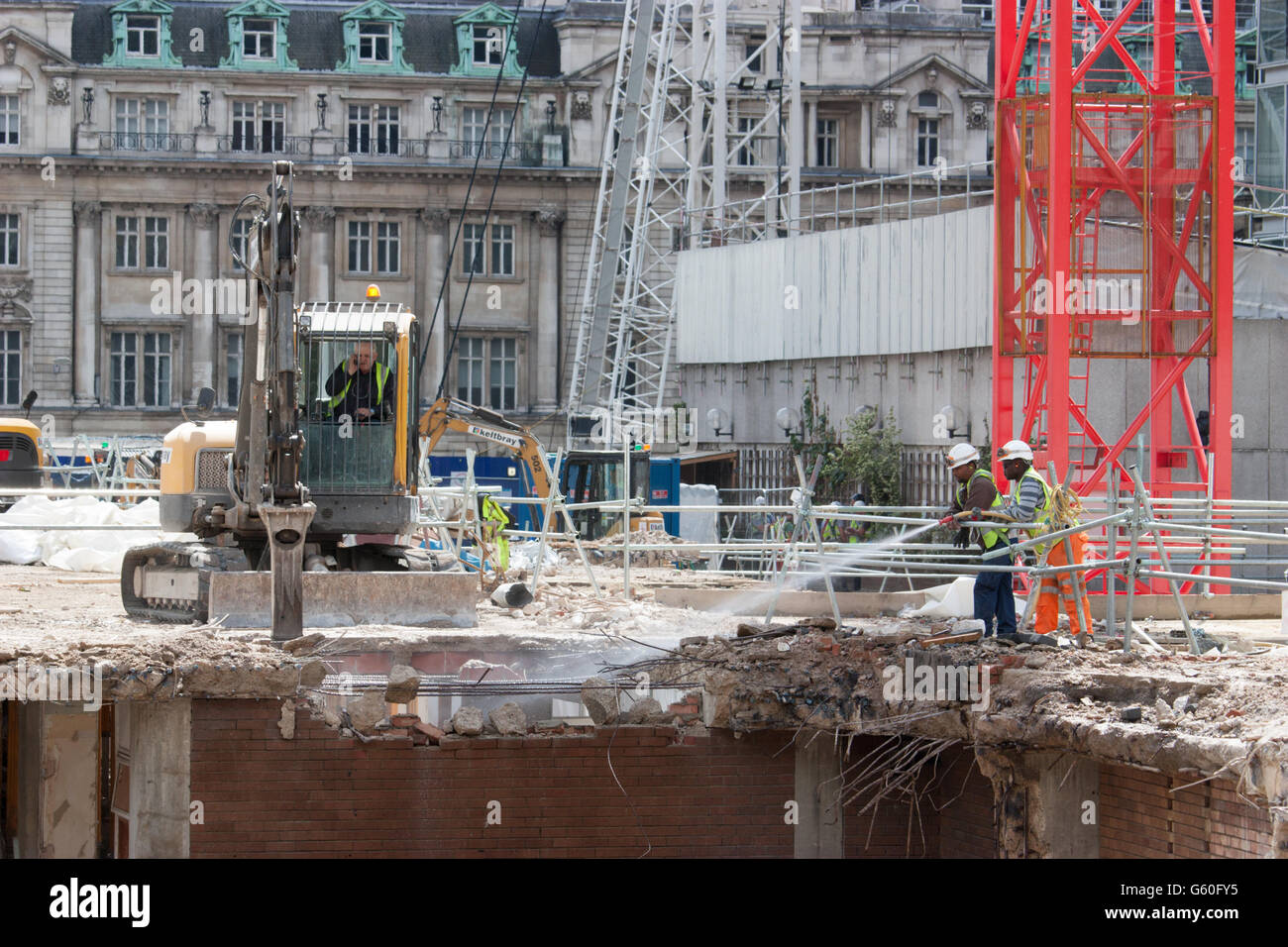Land Securities property. Demolition on 21 Moorfield, demolition in the City, Stock Photo