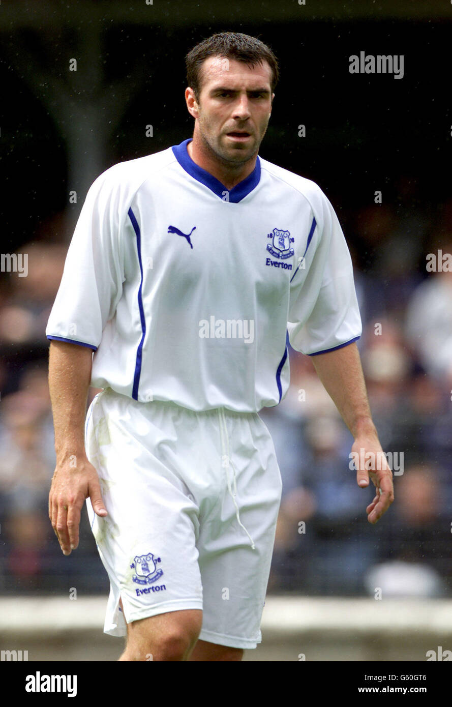 David Unsworth in action for Everton during their pre-season friendly against Shrewsbury Town at Gay Meadow in Shrewsbury. Stock Photo