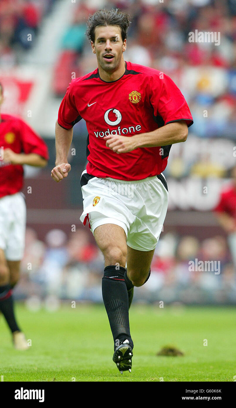 Ruud Van Nistelrooy Autograph 100枚限定 Ruud Van Nistelrooy Autograph 100枚限定 - メルカリ