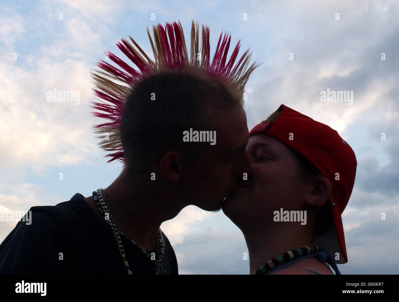 Music -  Kissing at Reading Festival - 2002 Stock Photo