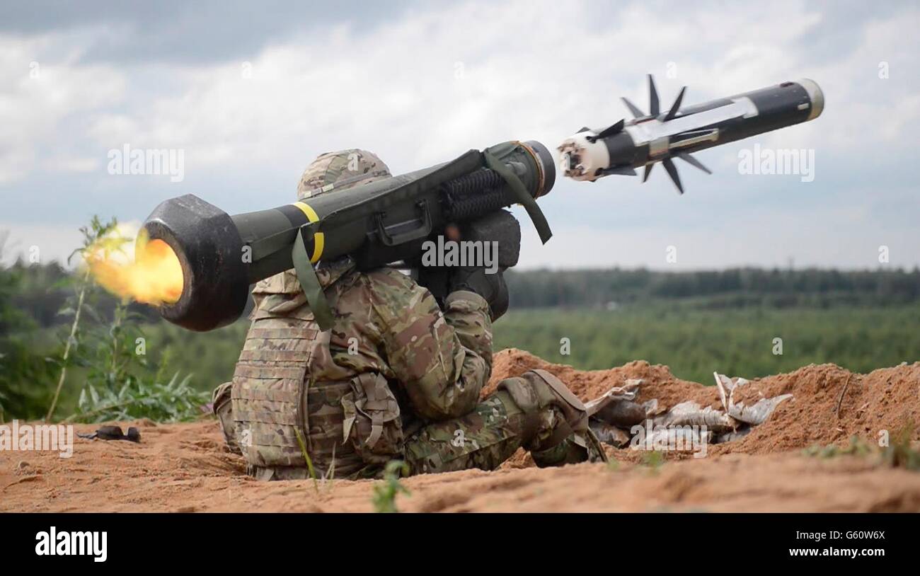 A U.S. Army Soldier from 2nd Cavalry Regiment fires a shoulder launched FGM-148 Javelin anti-tank missile during during exercise Saber Strike 16 at the Estonian Defense Forces central training area June 19, 2016 near Tapa, Estonia. Stock Photo