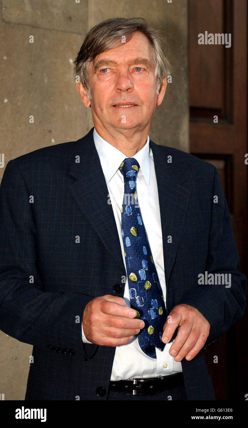 Sir Tom Courtenay arrives at St Martin-In-The-Fields in central London,for the memorial service for actor John Thaw. Around 800 people gathered to remember the actor most famous for playing Inspector Morse, who died in 2001. Stock Photo