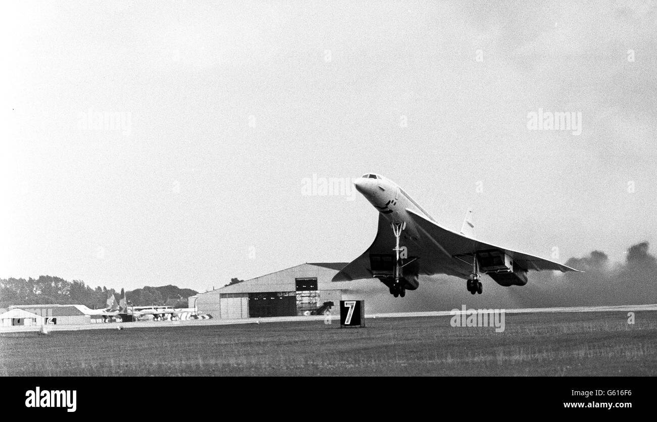 Britain's Concorde goes supersonic Stock Photo