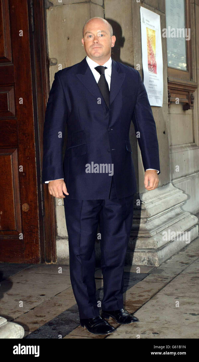 Ross Kemp arriving for actor John Thaw's memorial service at St. Martin-in-the-Fields, central London. Around 800 people gathered to remember the actor most famous for playing Inspector Morse, who died in 2001. Stock Photo