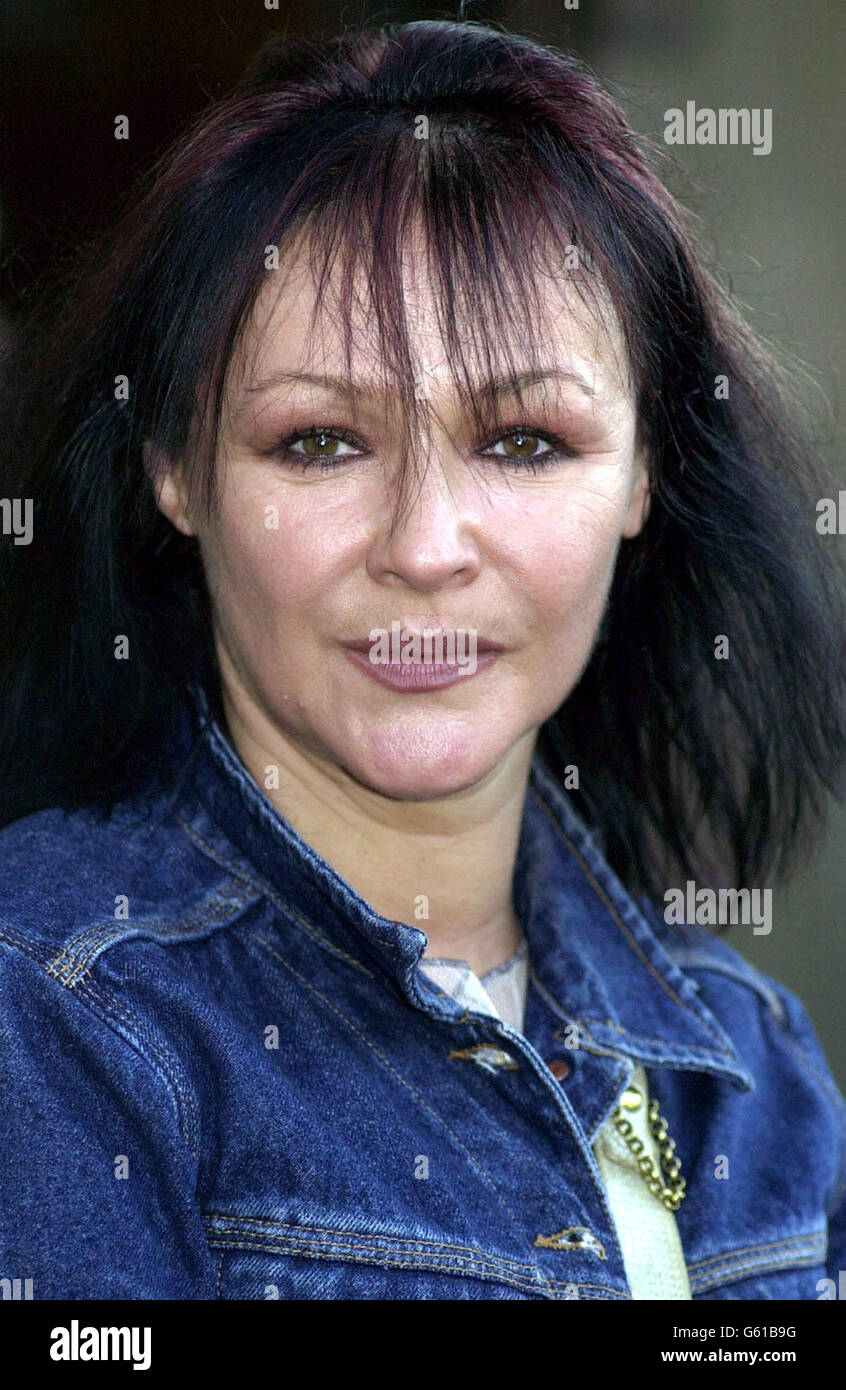 Actress Frances Barber arrives at St Martin-In-The-Fields in central London, for the memorial service for actor John Thaw. Around 800 people gathered to remember the actor most famous for playing Inspector Morse, who died in 2001. Stock Photo