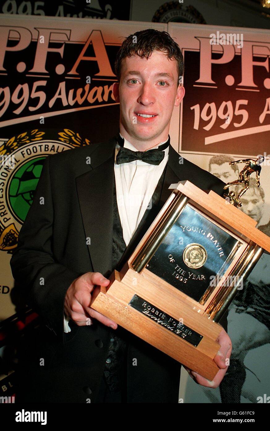PFA Awards Dinner. Robbie Fowler, PFA Young player of the year Stock