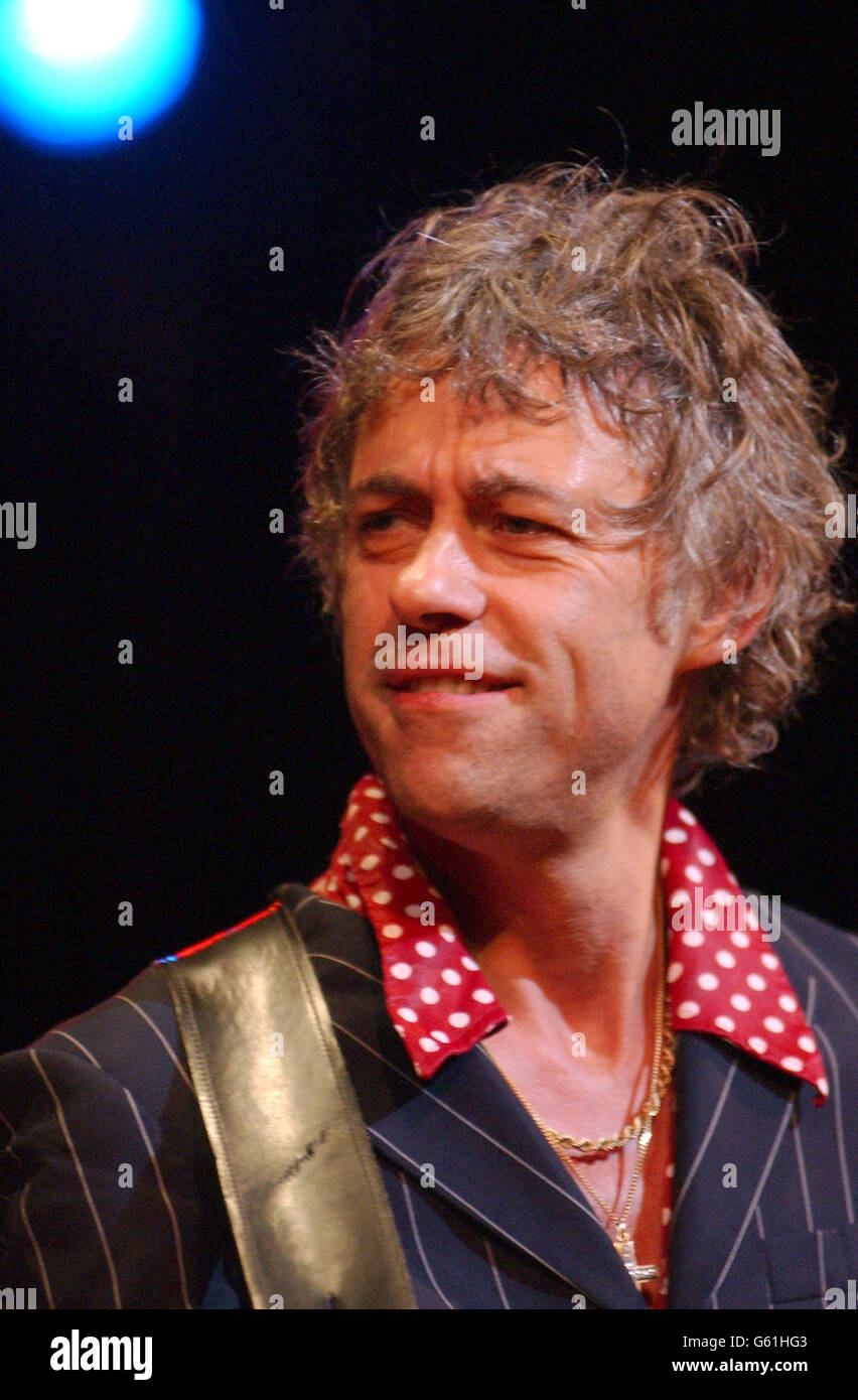 Bob geldof performs live in new york city hi-res stock photography and