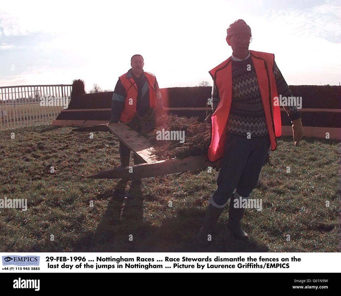 29-FEB-1996, Nottingham Races, Race Stewards dismantle the fences on ...