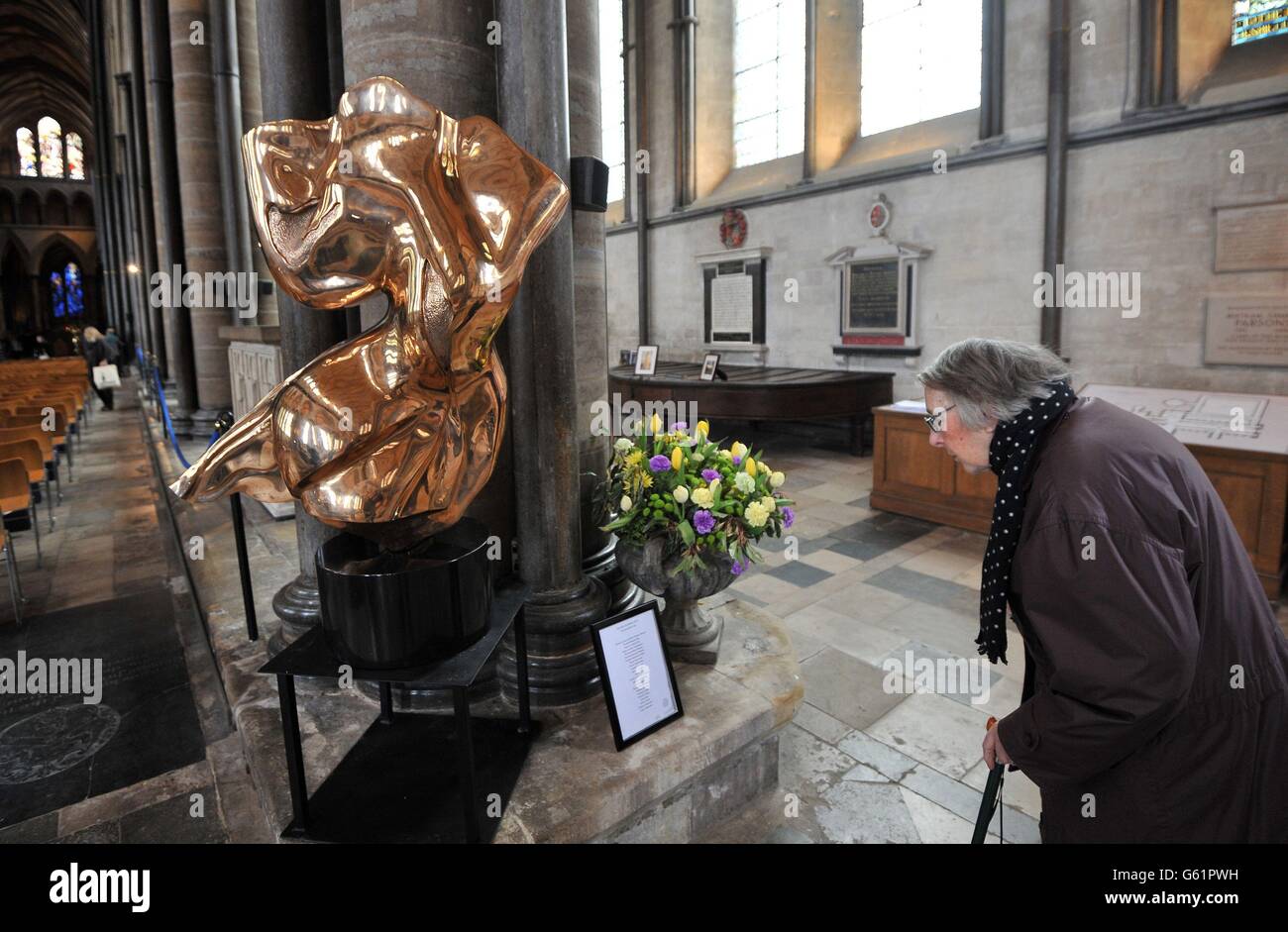 Helaine Blumenfeld sculptures at Salisbury Cathedral Stock Photo Alamy