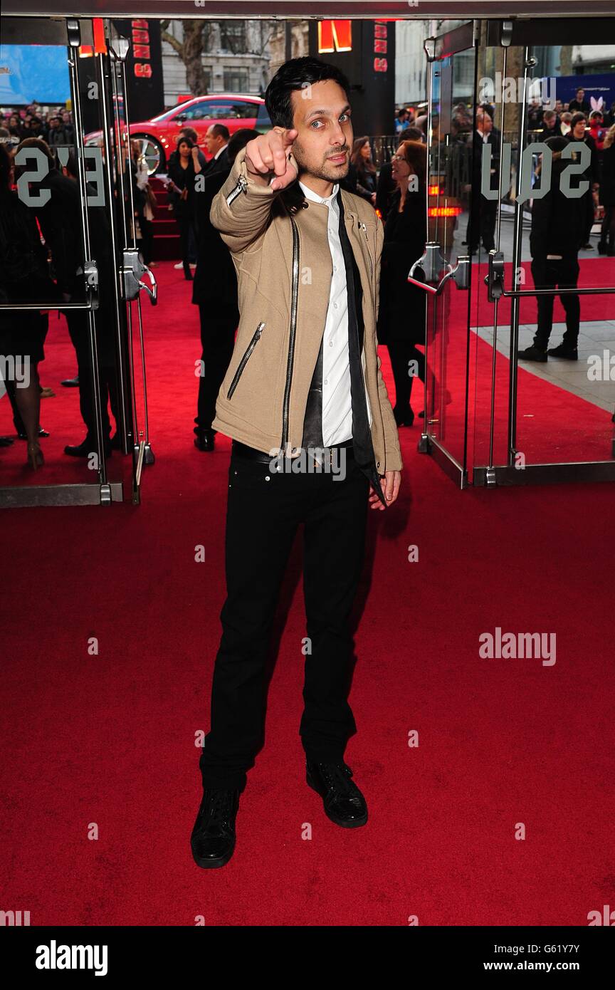 London magician hi-res stock photography and images - Alamy