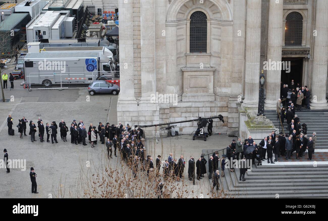 Guests arrive for the funeral service of Baroness Thatcher, at St Paul's Cathedral, central London. Stock Photo