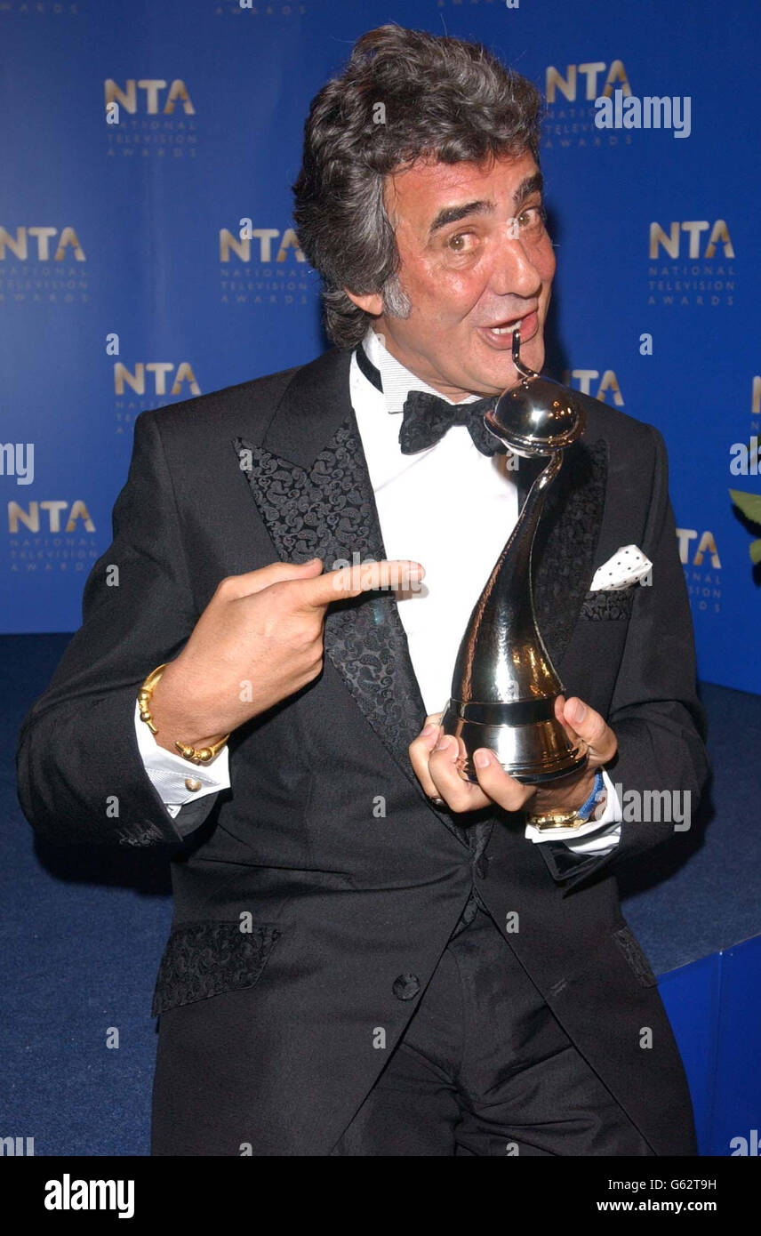 David dickinson bargain hunt hires stock photography and images Alamy