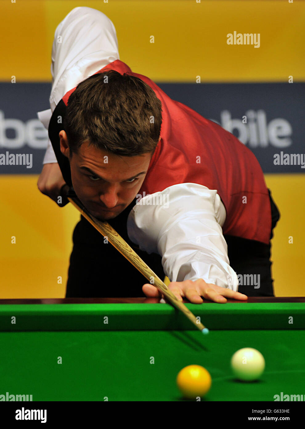 Michael Holt in action during his first round match against Ricky Walden during the Betfair World Championships at the Crucible, Sheffield. Stock Photo