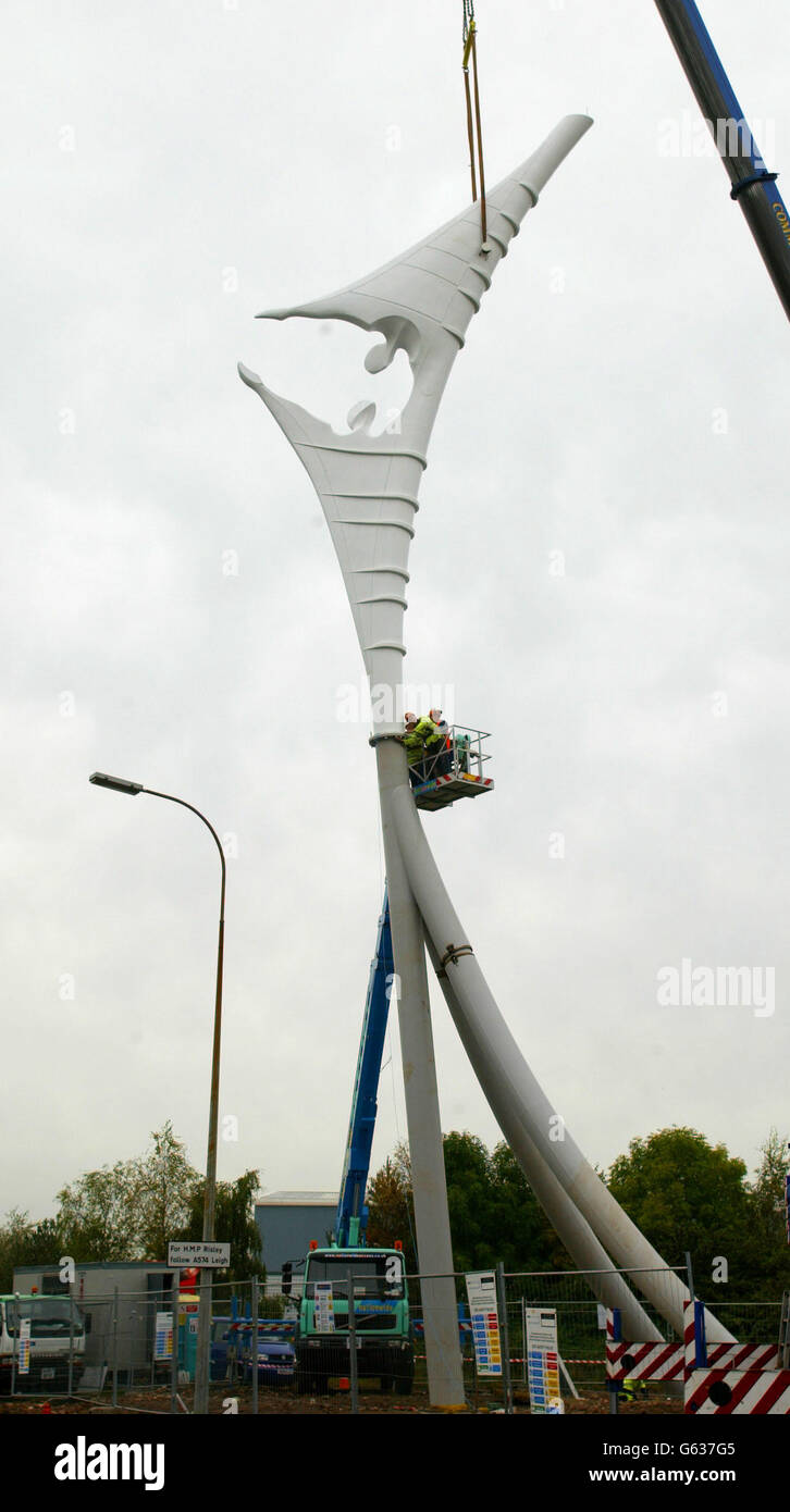 M62 sculpture hires stock photography and images Alamy