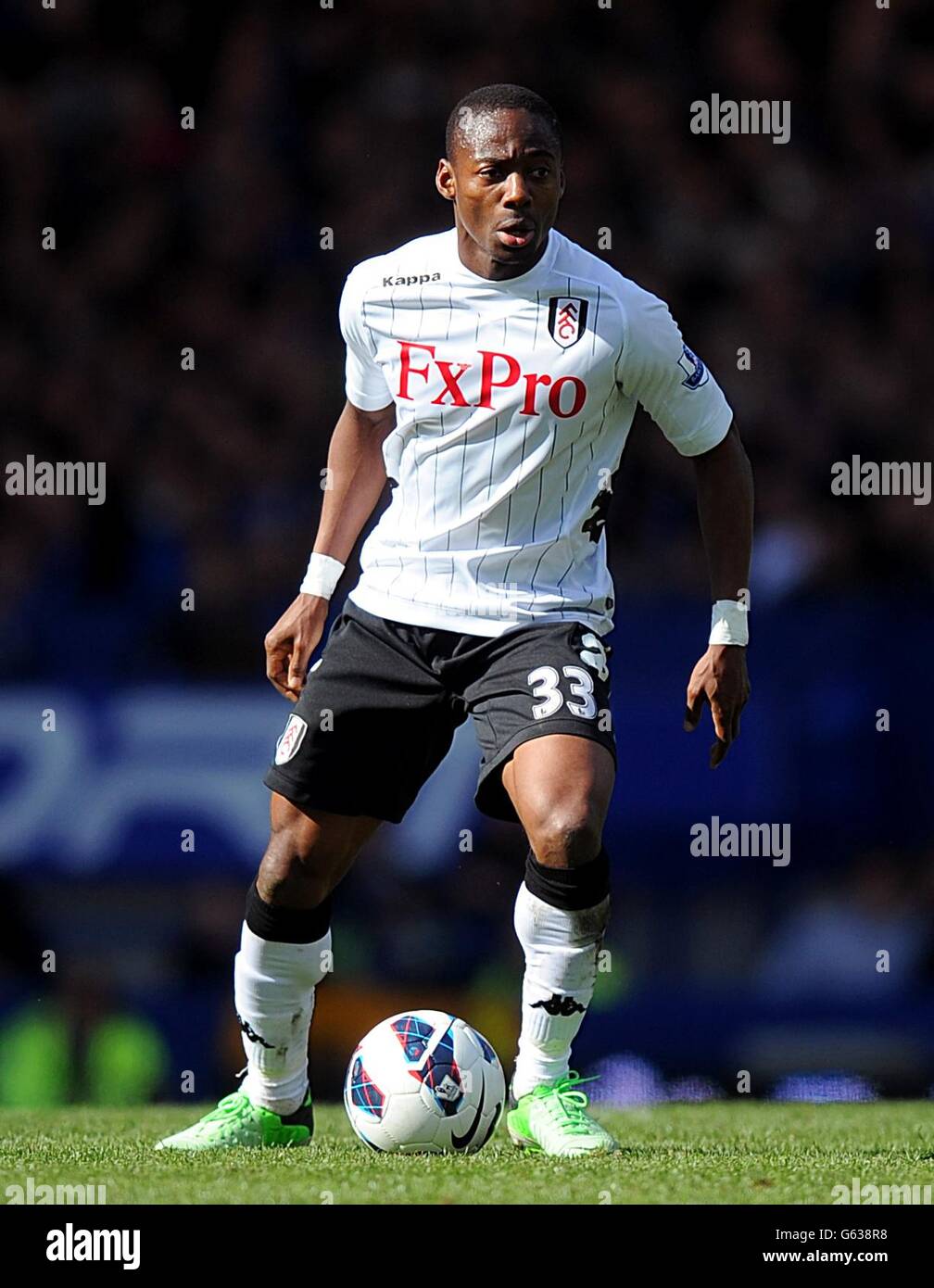 Soccer - Barclays Premier League - Everton v Fulham - Goodison Park. Eyong Enoh, Fulham Stock Photo