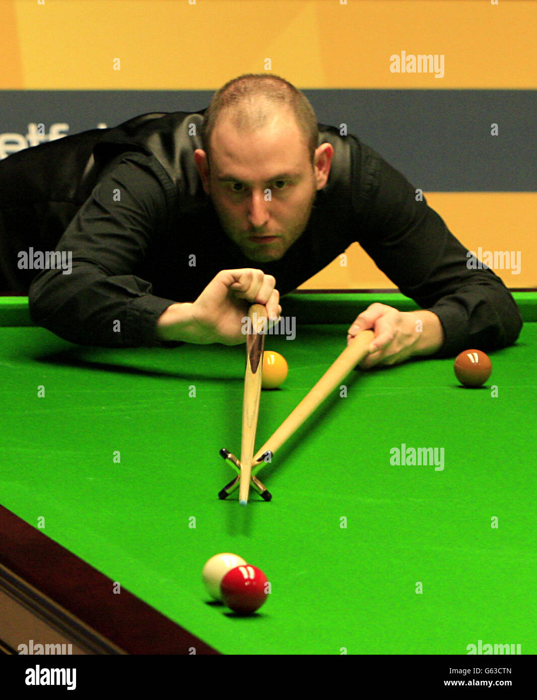 Matthew Selt in action during his first round match against Mark Selby during the Betfair World Championships at the Crucible, Sheffield. Stock Photo
