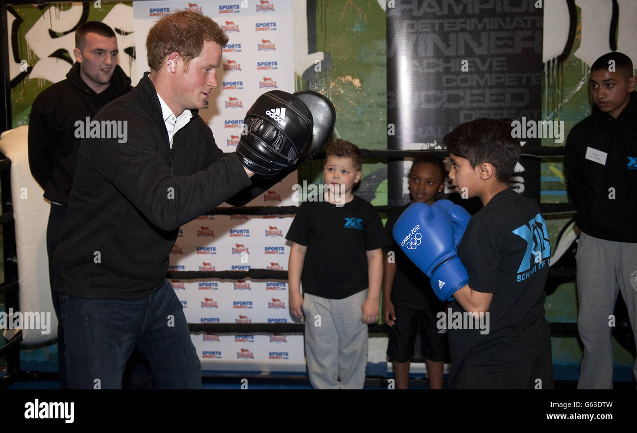 Royal harry half length mid royals royalty mangsm profile hires stock(02)