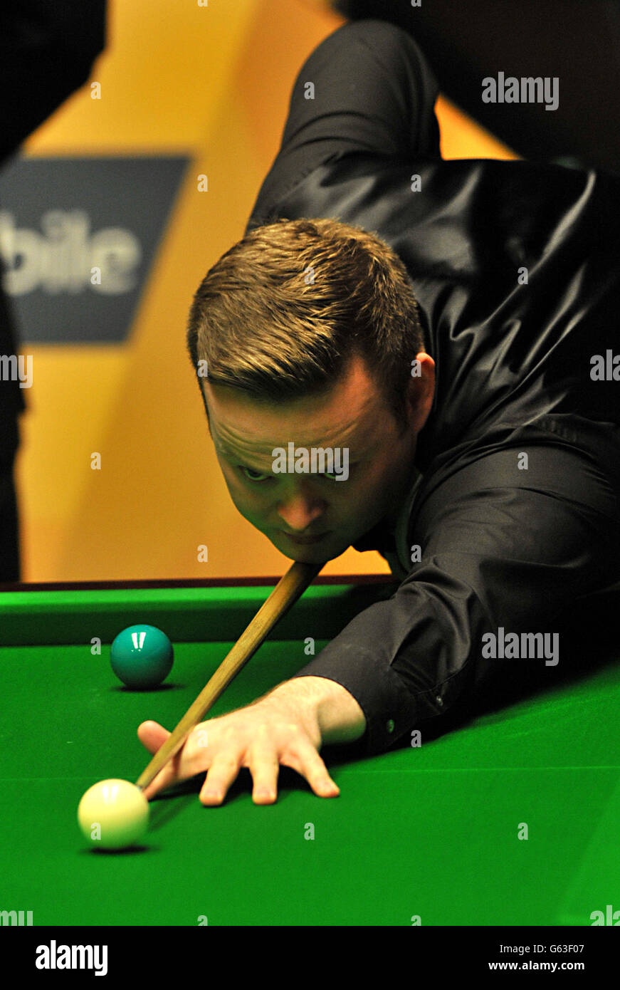 Shaun Murphy in action during his quarter final match against Judd Trump during the Betfair World Championships at the Crucible, Sheffield. Stock Photo