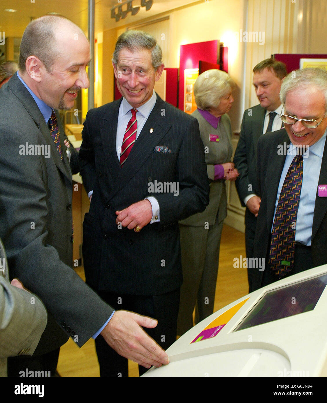 James ray left and chief executive of job centre plus hires stock