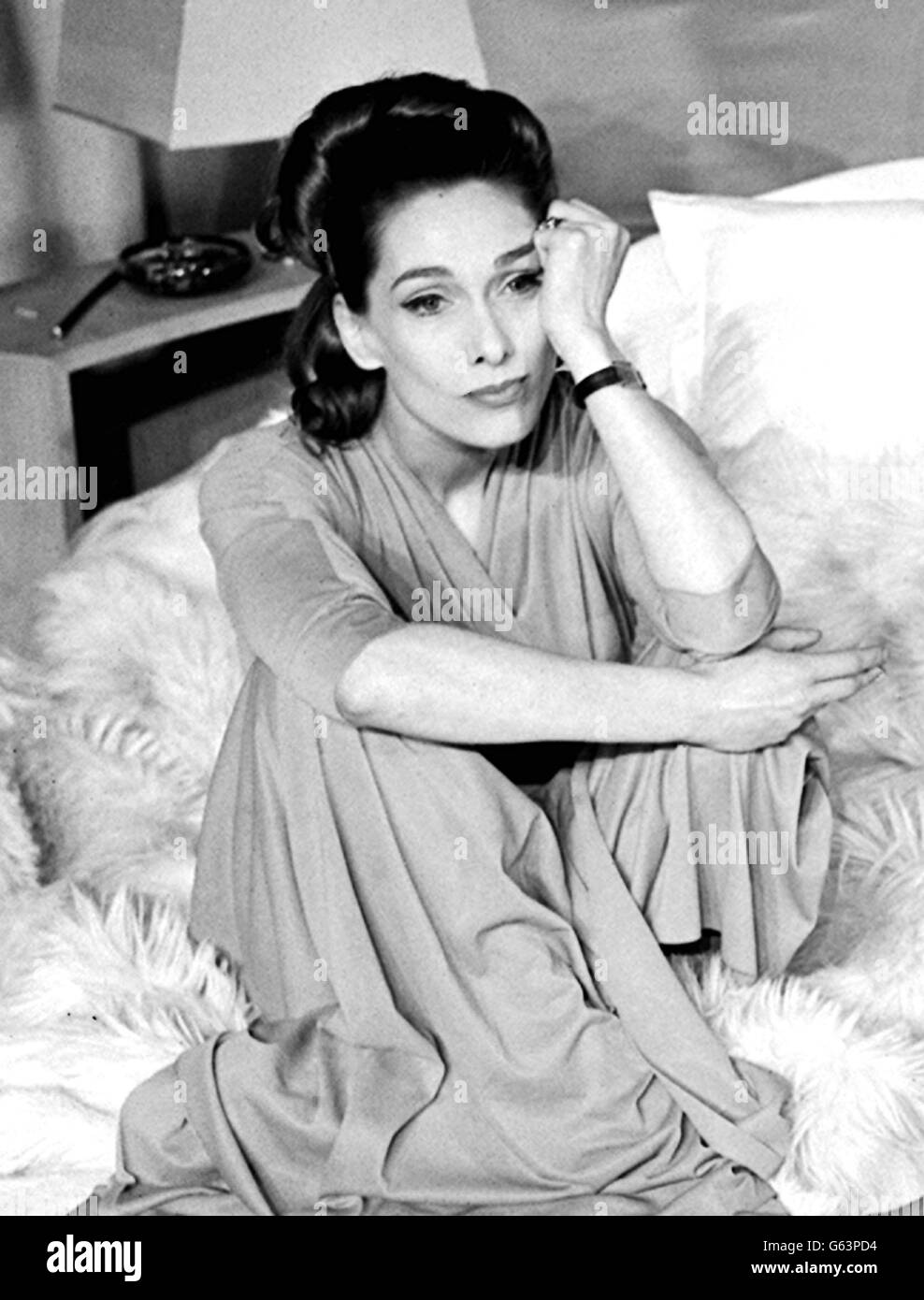 Actress sian phillips hi-res stock photography and images - Alamy