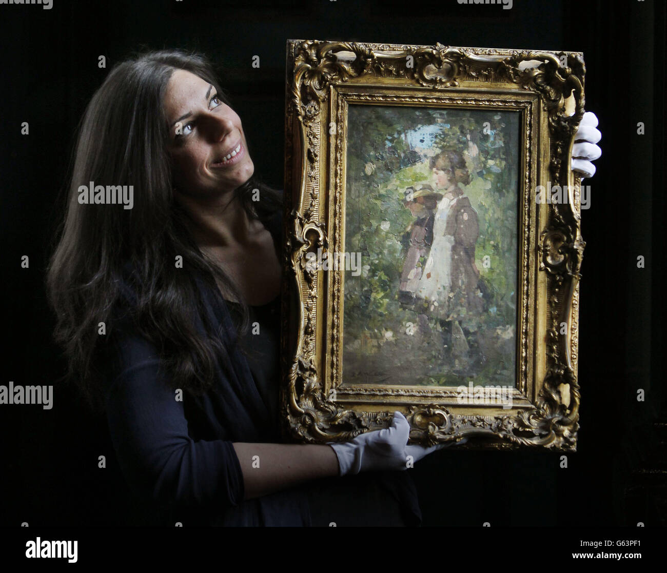 Glasgow Boys art sale Stock Photo Alamy