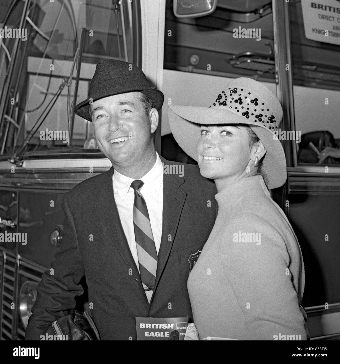 American Ryder Cup golfer Ken Venturi and his wife, Connie, after arriving from a BOAC-Cunard airliner at London Airport. The Ryder Cup match is at Royal Birkdale. Stock Photo