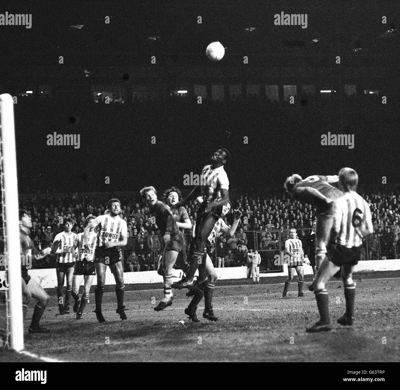 Chelsea versus sunderland at stamford bridge hires stock photography