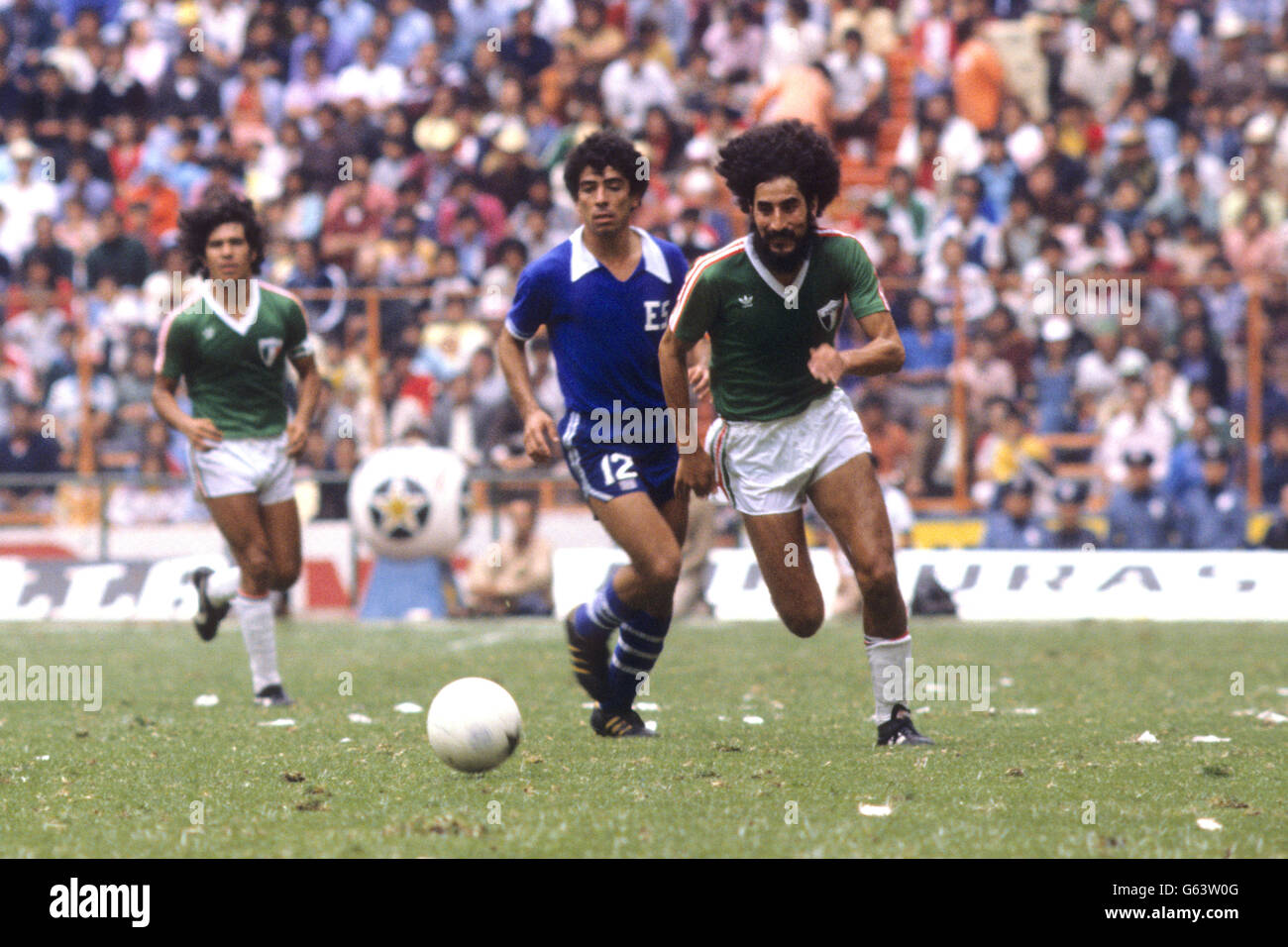 Soccer - World Cup Argentina 78 Qualifier - CONCACAF Second Round - Mexico v El Salvador Stock Photo