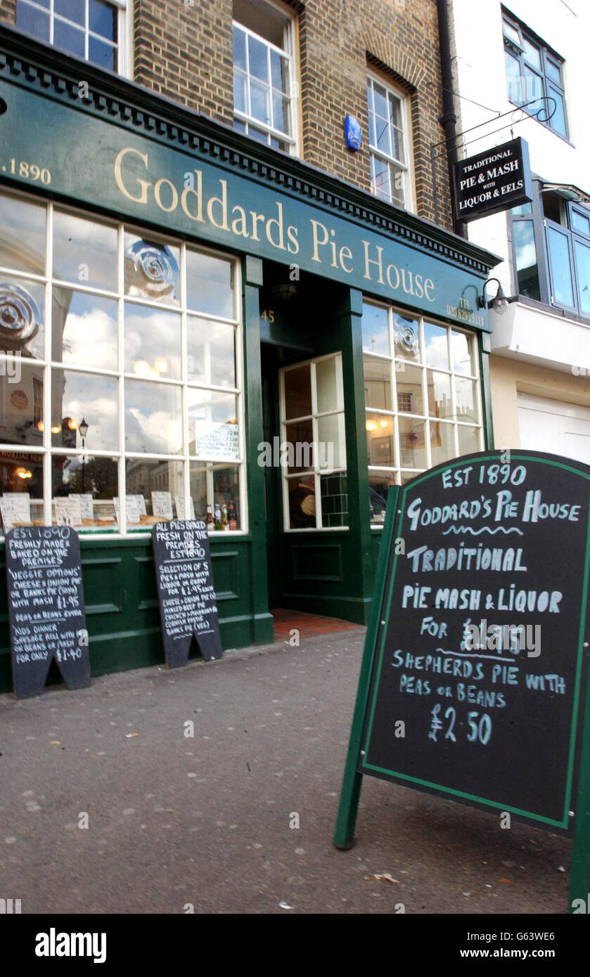 Pie and Mash shop Greenwich Stock Photo Alamy