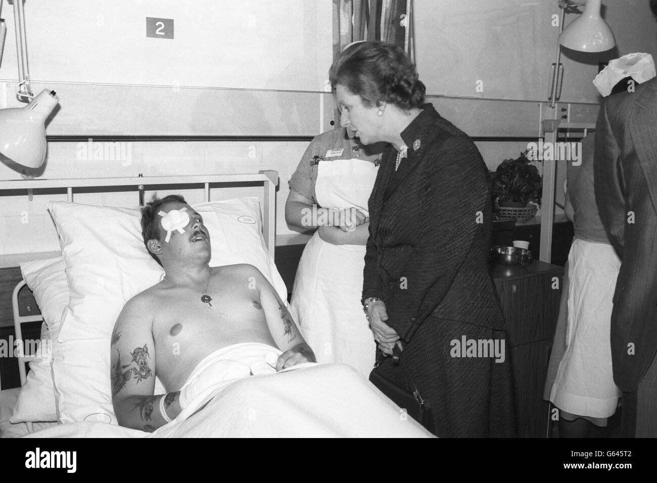 Politics - IRA Hyde Park and Regent's Park Bombings - PM Thatcher comforts bandsman Steven Newton - London Stock Photo