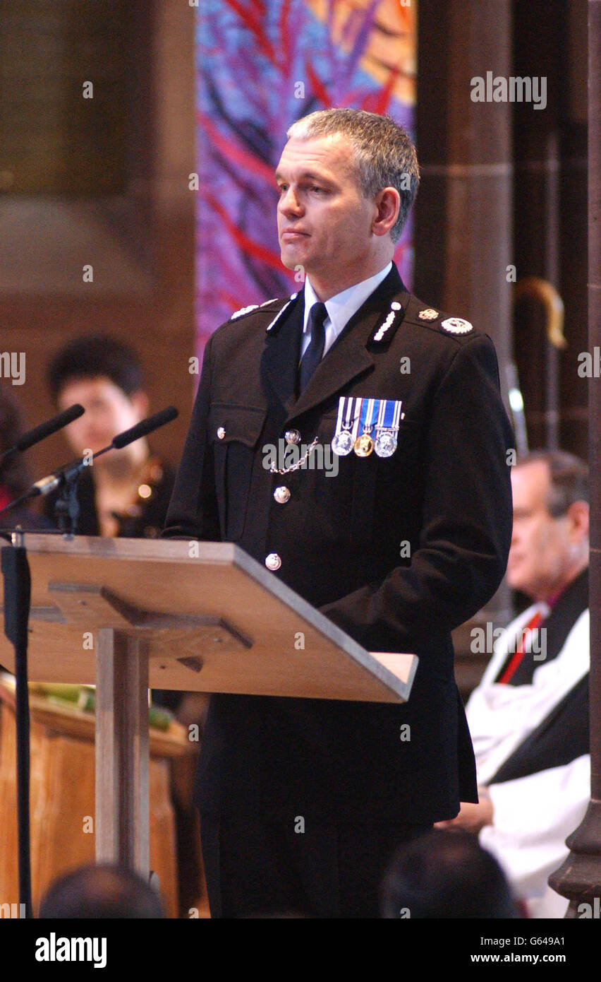 Greater Manchester Police Chief Constable Mike Todd speaks at the funeral service of Detective Constable Stephen Oake at Manchester Cathedral. *..A thousand mourners attended the funeral of the Special Branch police officer stabbed to death in an anti-terrorism raid in Manchester last week. Stock Photo