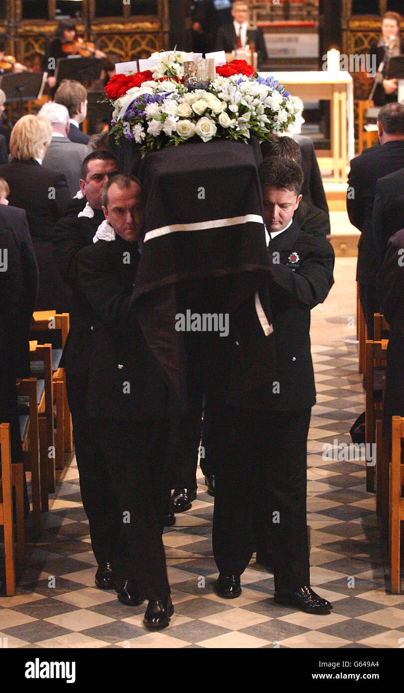 The funeral service of Detective Constable Stephen Oake at Manchester Cathedral. A thousand mourners attended the funeral of the Special Branch police officer stabbed to death in an anti-terrorism raid in Manchester last week. Stock Photo