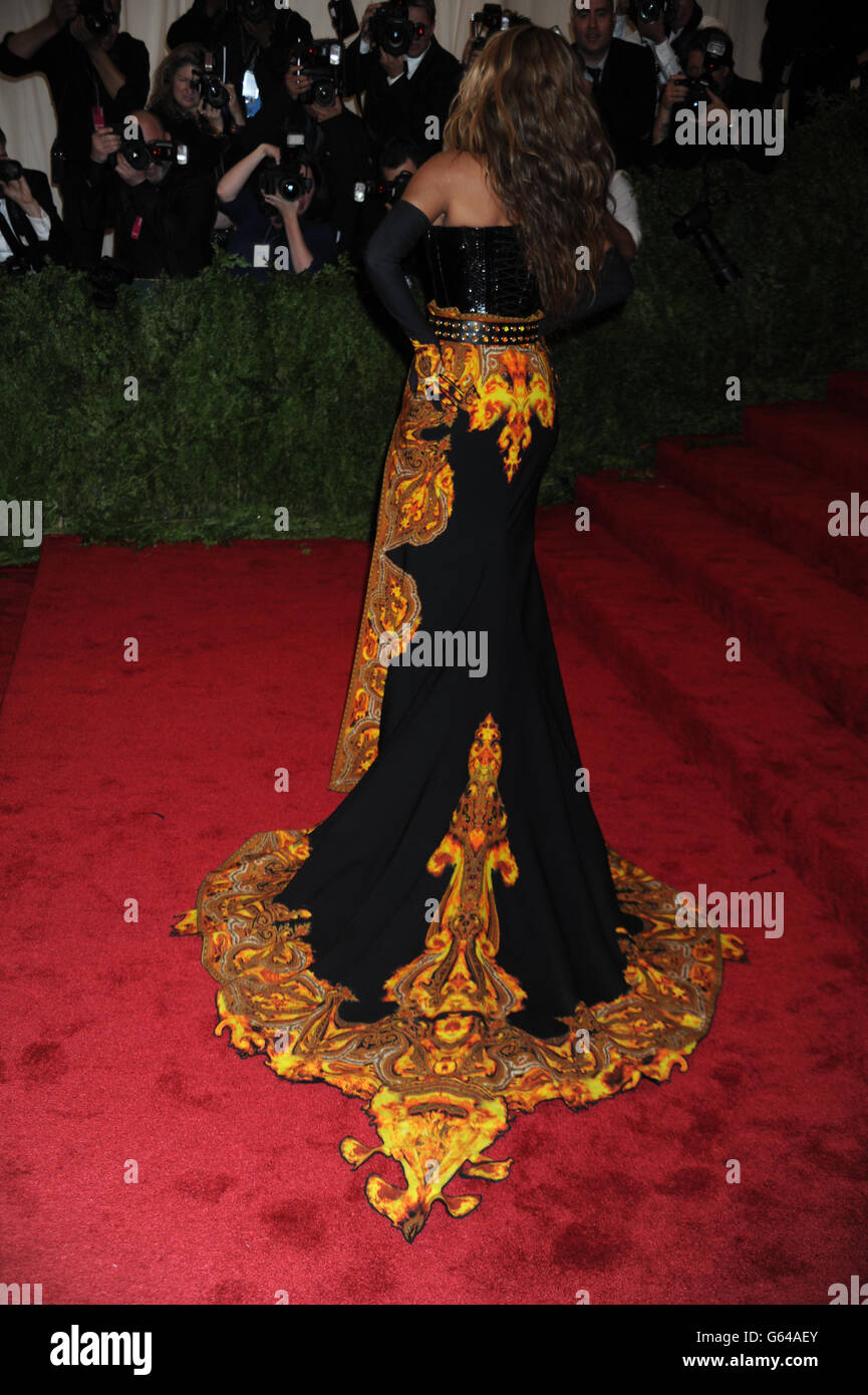 Beyonce attends punk hi-res stock photography and images - Alamy