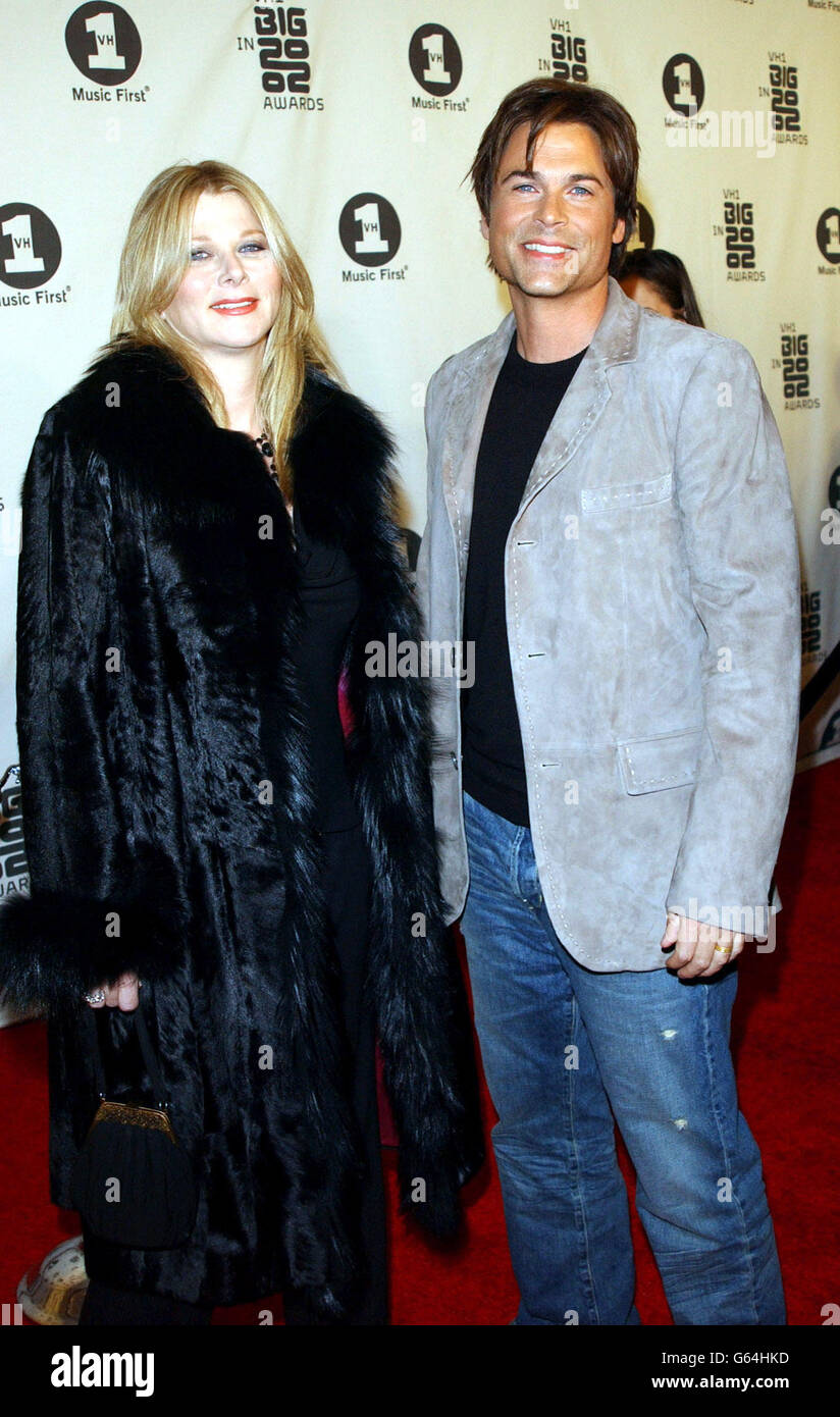 Actor Rob Lowe and his wife Sheryl Berkoff arrive at the VH-1 Big In 2002 Awards at the Olympic Auditorium, Los Angeles. Stock Photo