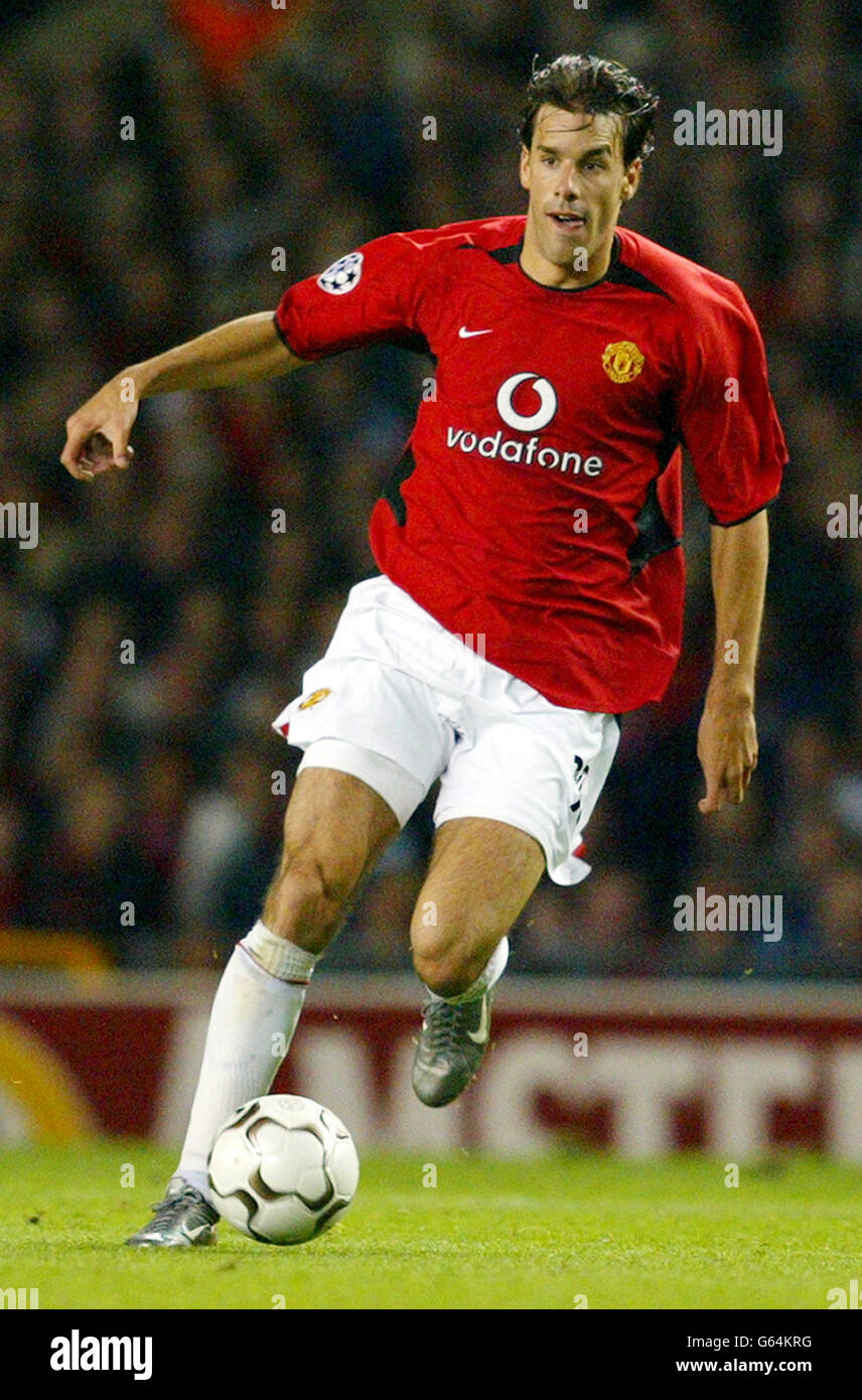 Manchester United Striker Ruud Van Nistelrooy Stock Photo - Alamy