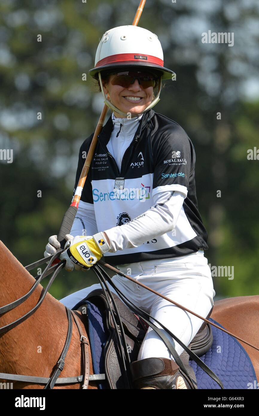 The wife of Tommy Lee Jones, Dawn Jones, on a polo pony at the Greenwich Polo Club, Connecticut, USA,during the Sentebale Royal Salute Polo Cup in which Prince Harry played in as part of his tour of the USA. Stock Photo