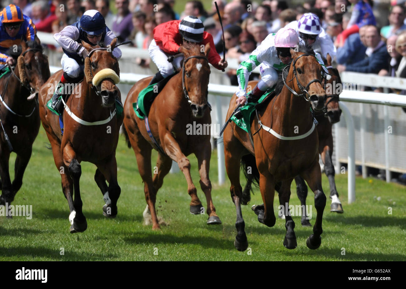 Horse Racing - Tattersalls Irish 2000 Guineas Day - Curragh Racecourse Stock Photo