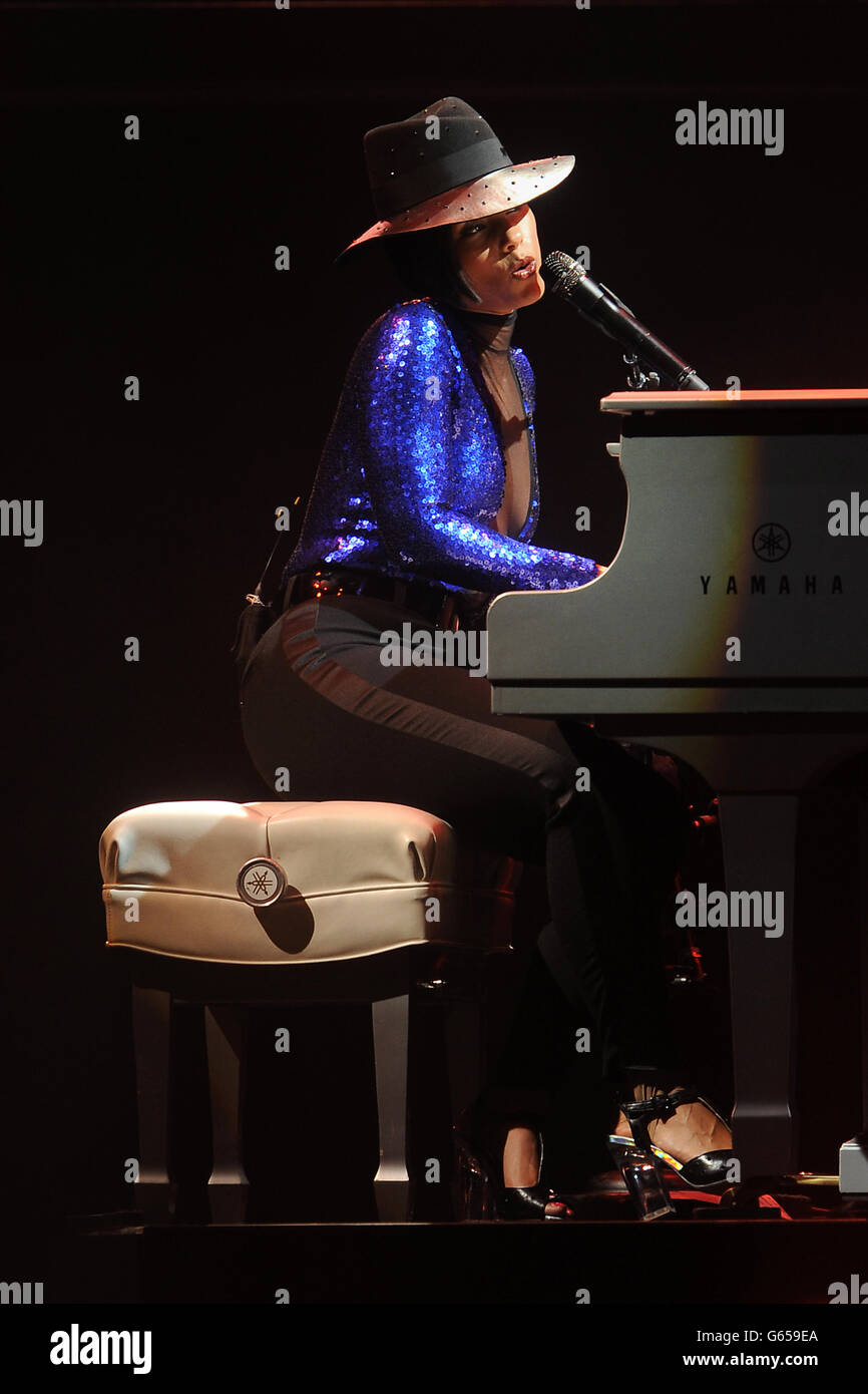 Alicia Keys in concert Birmingham Stock Photo Alamy