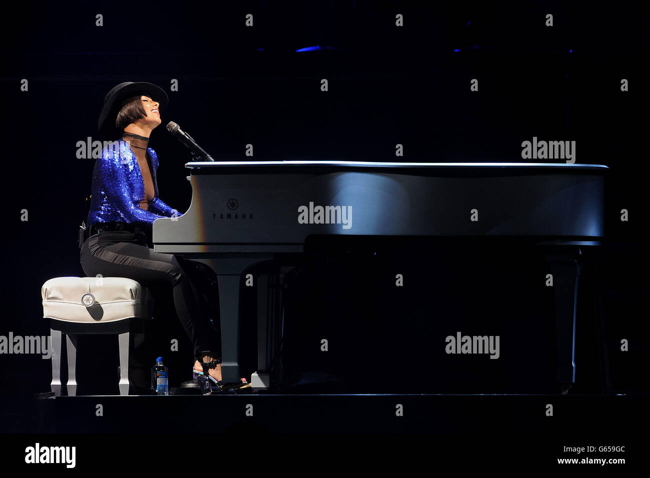 Alicia Keys in concert Birmingham Stock Photo Alamy