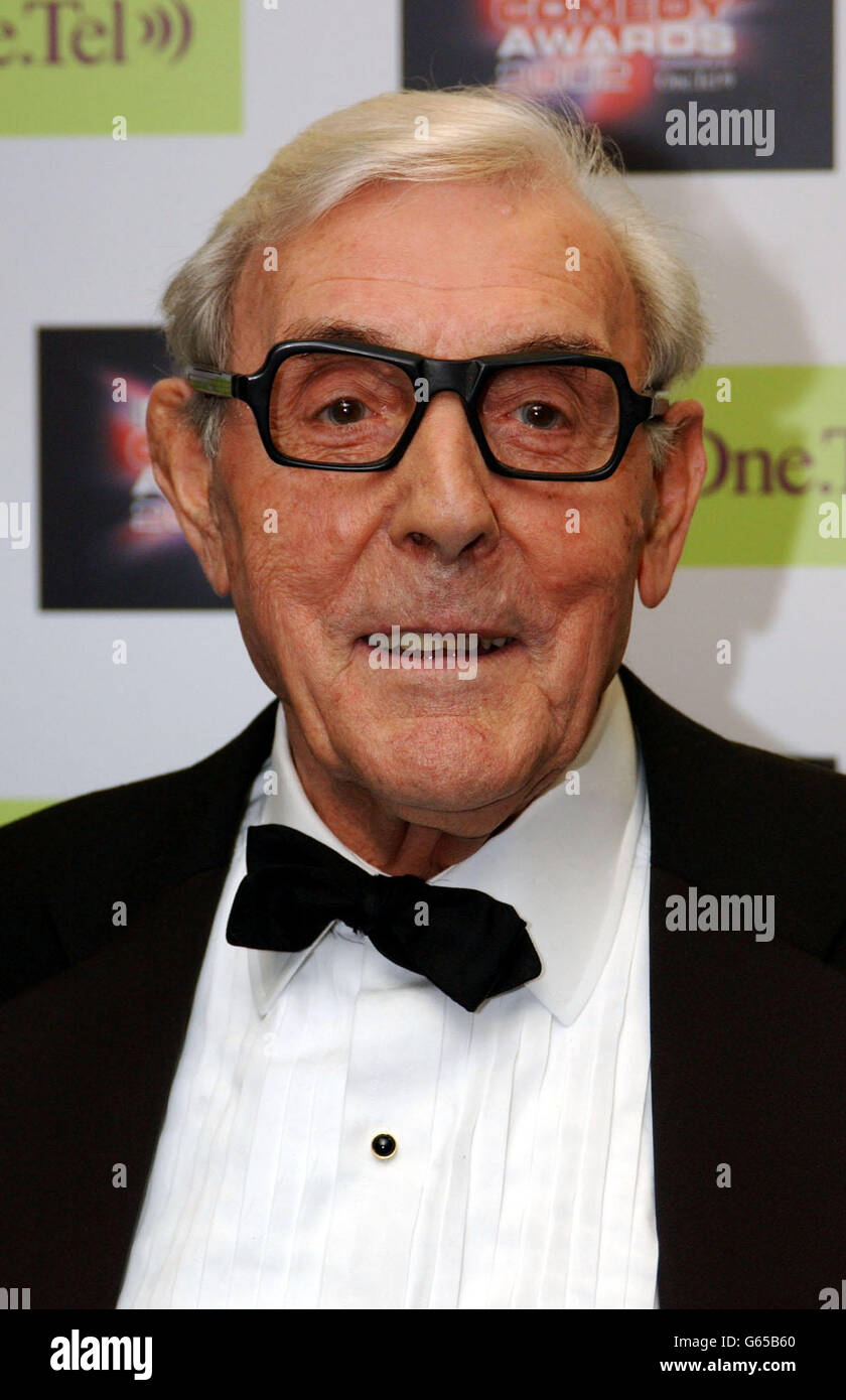 Comedian Eric Sykes High Resolution Stock Photography and Images Alamy