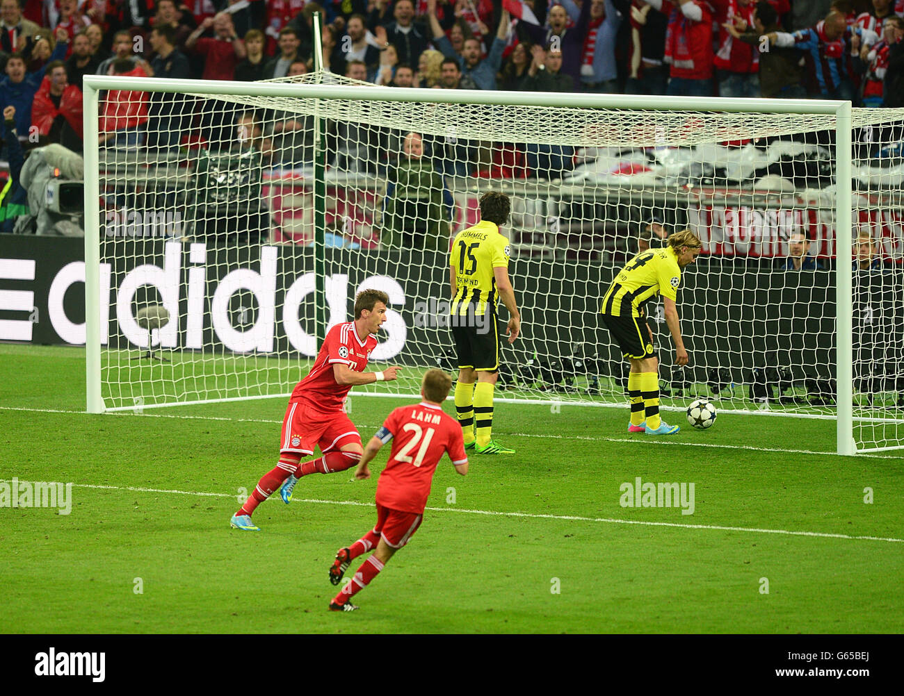 Soccer - UEFA Champions League - Final - Borussia Dortmund V Bayern ...