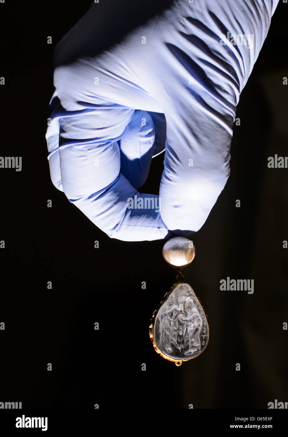 Worlds largest collection elizabethan early stuart jewellery hi-res ...