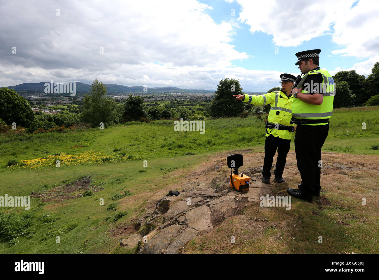 Body Found In Shallow Grave Stock Photo Alamy
