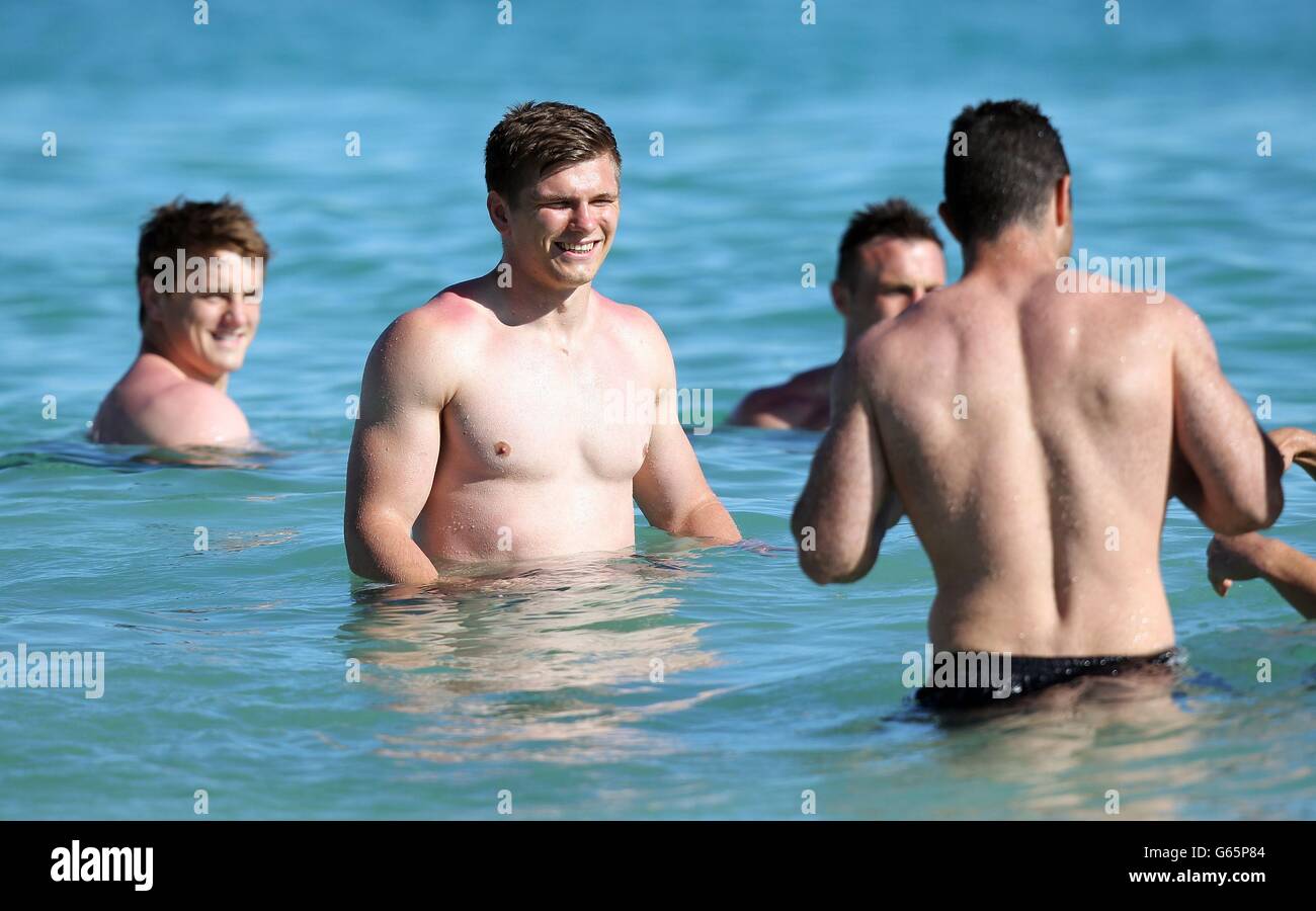 Owen Farrell During A Recovery Session At City Beach High Resolution Stock Photography And Images Alamy